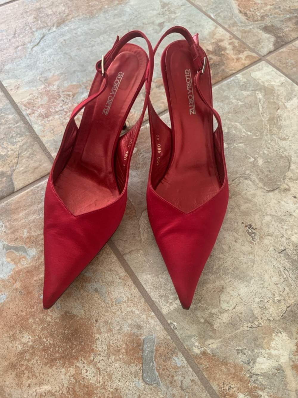 Rose Red Pointed Slingback Heels - Picture 3 of 5